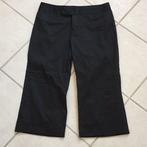 Black cropped pants